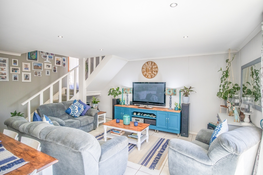 1 Bedroom Property for Sale in The Coves North West